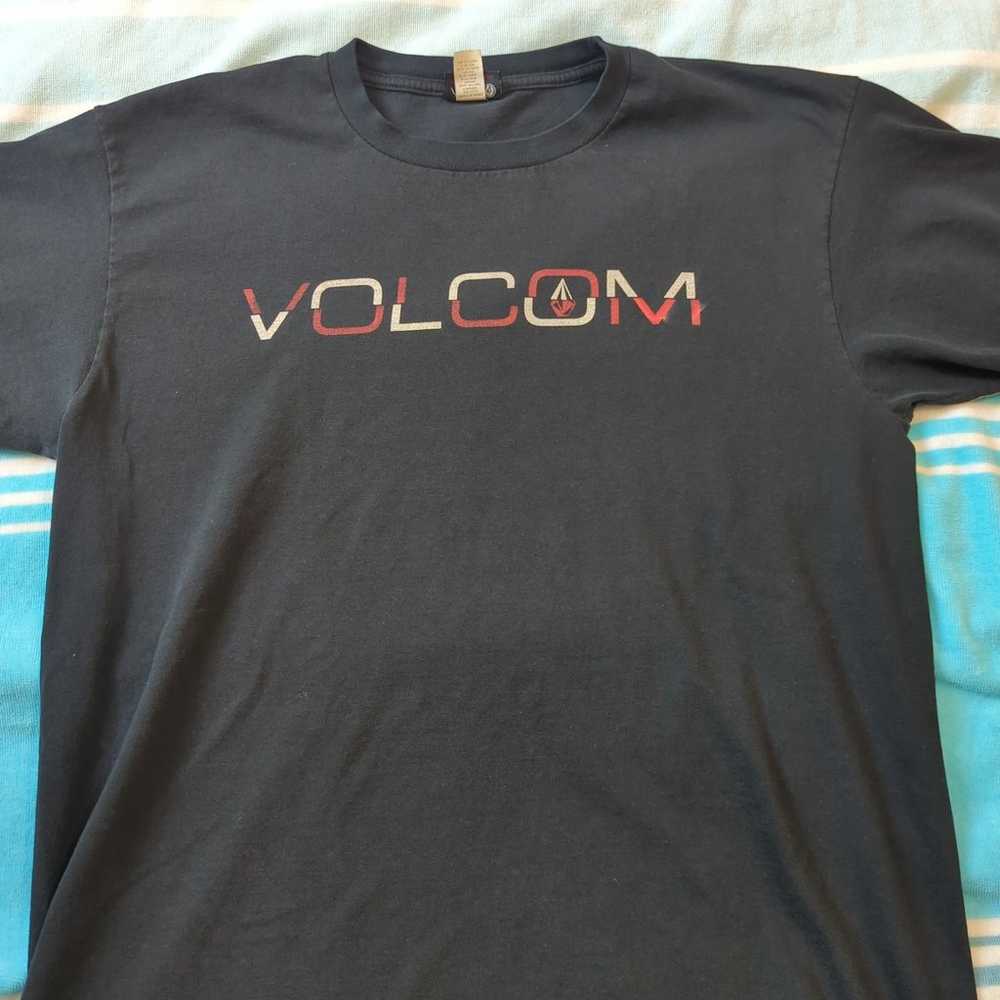 quicksilver and volcom tshirts - image 5