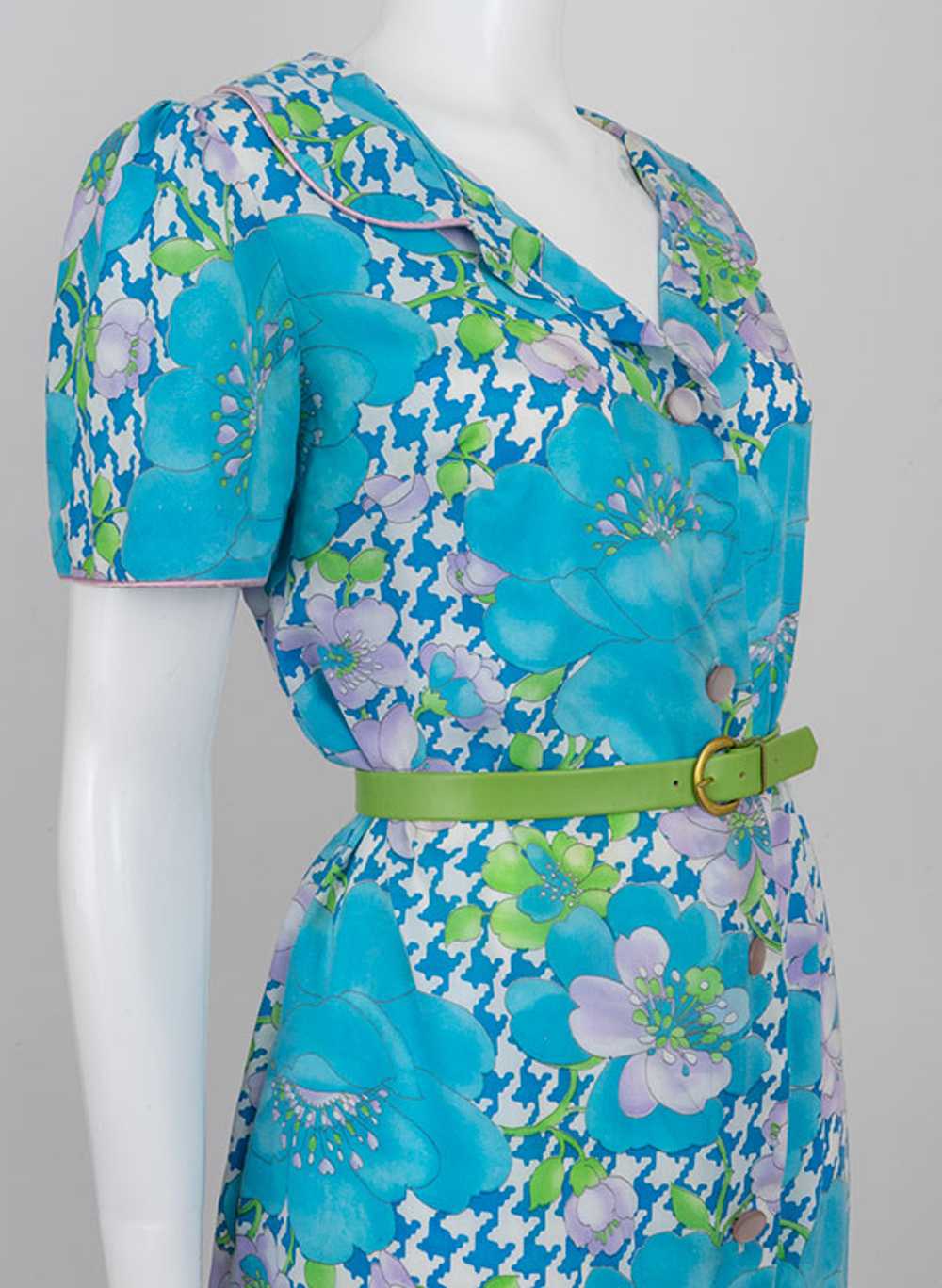 1960s Mod Flower Print House Dress - image 4