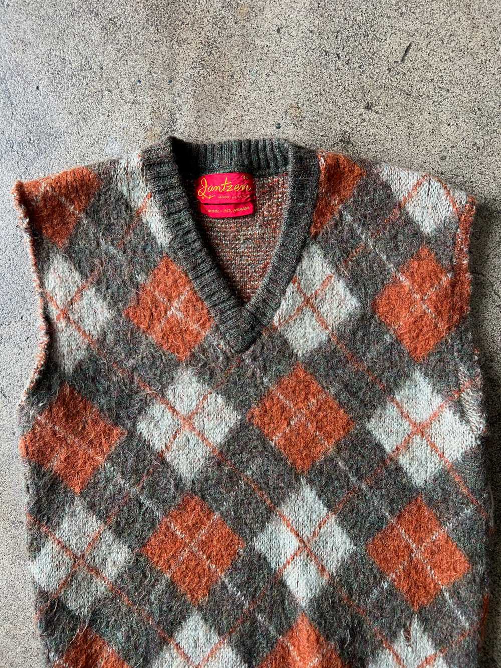 1960s Jantzen Argyle Mohair Chopped Sweater Vest - image 2
