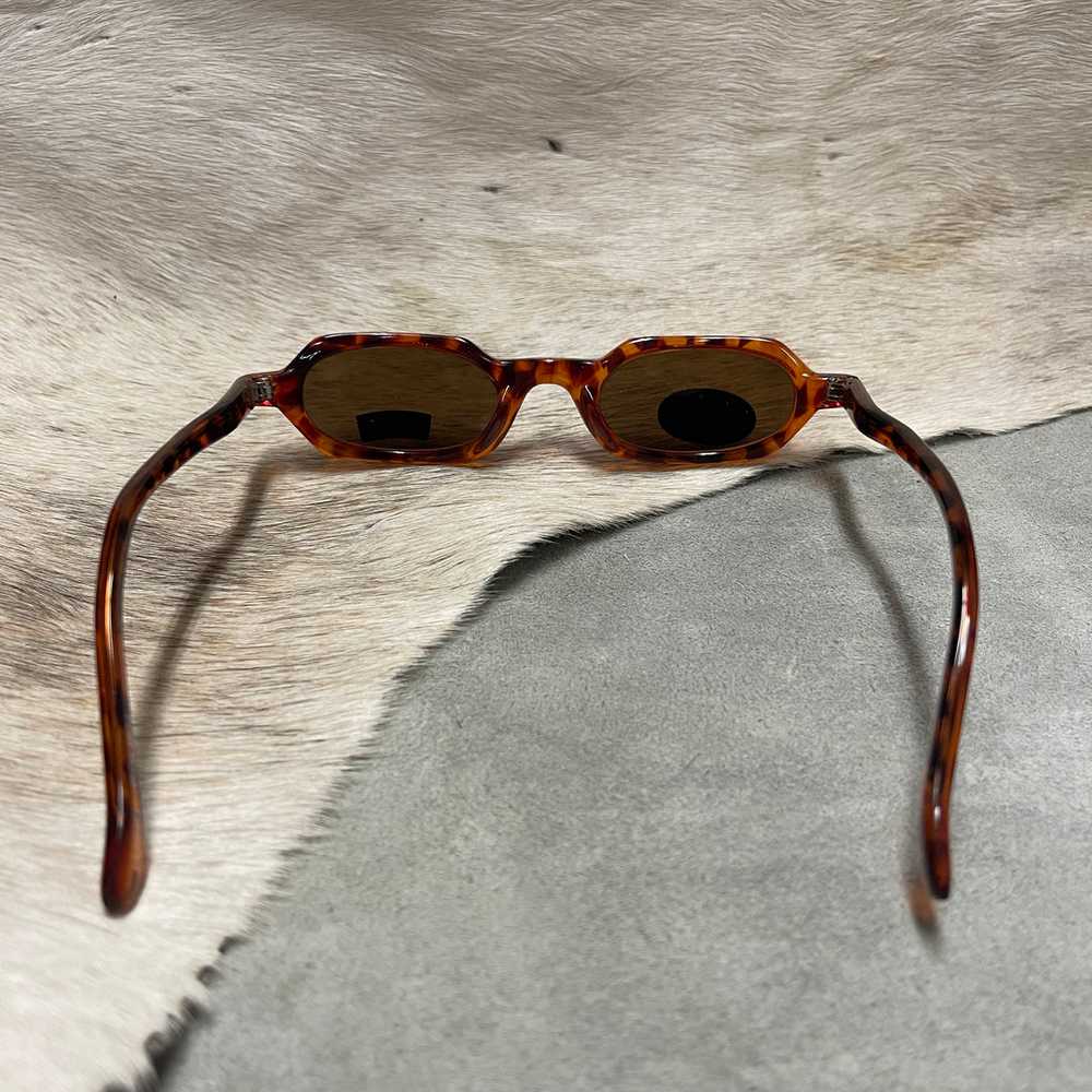 New Old stock 90s sunglasses - image 8