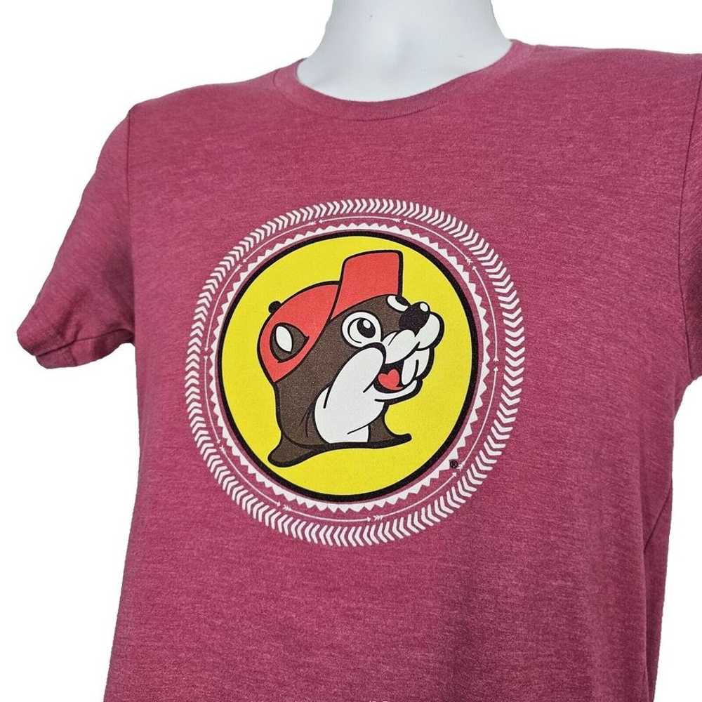 Buc-ee's Travel Center Pink T-shirt Size Small Fo… - image 2