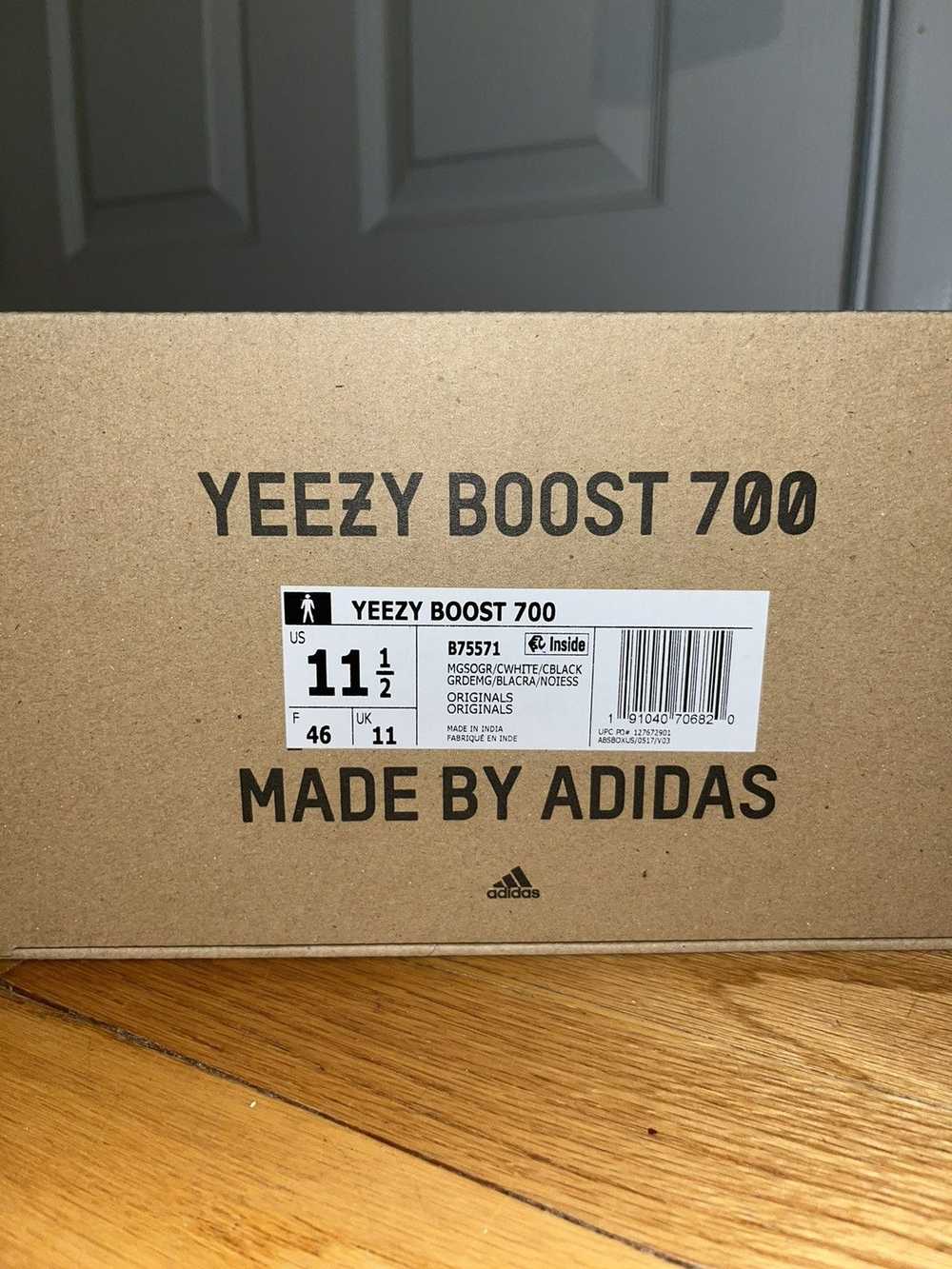Adidas × Kanye West adidas Yeezy Boost 700 Wave R… - image 9