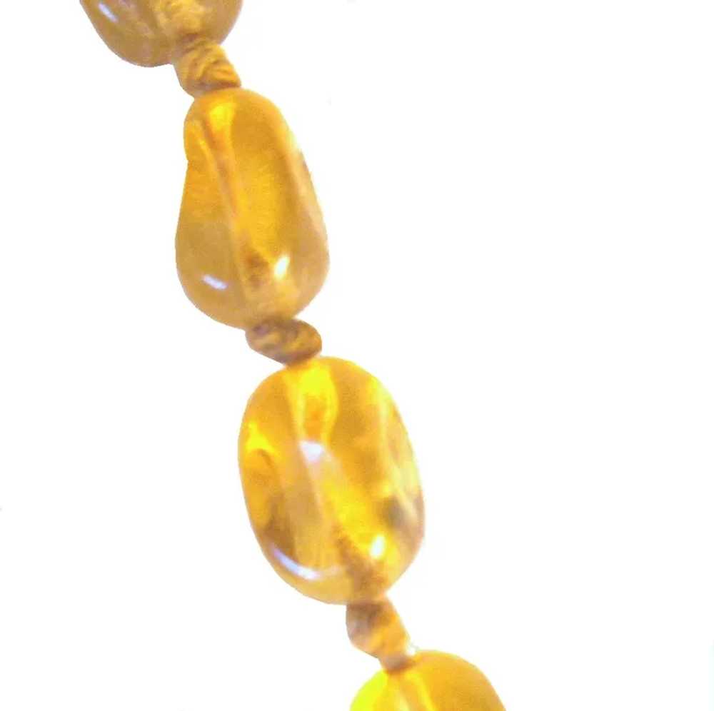 64 Inches Long Amber Glass Art Deco Necklace - image 4