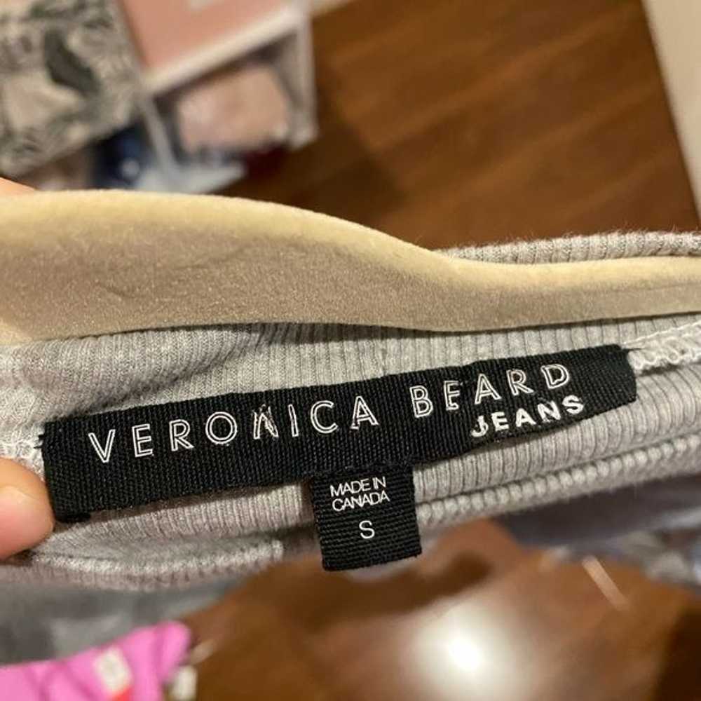 Veronica Beard Jeans / grey ribbed t-shirt puffy … - image 3