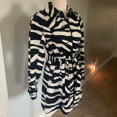 PERFECT zebra animal belted rain trench coat Mediu