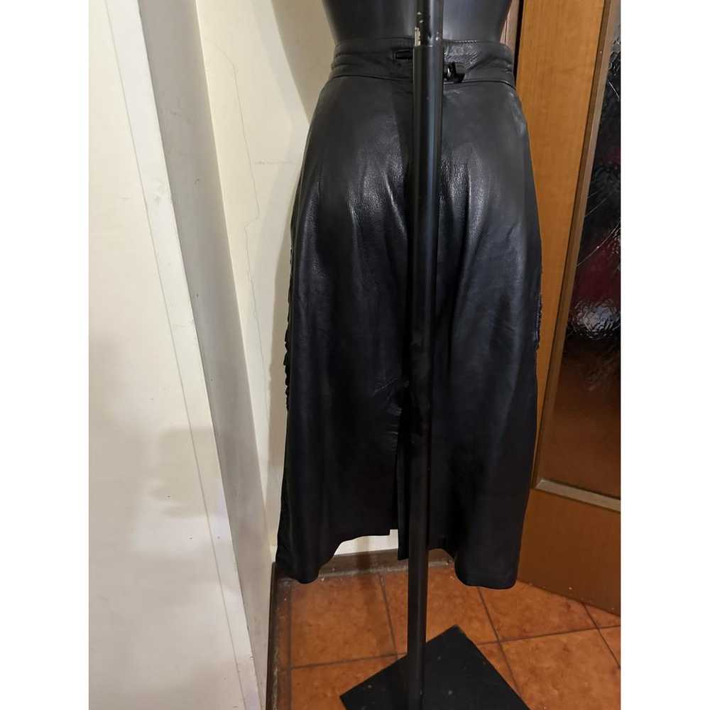 Non Signé / Unsigned Leather mid-length skirt - image 4