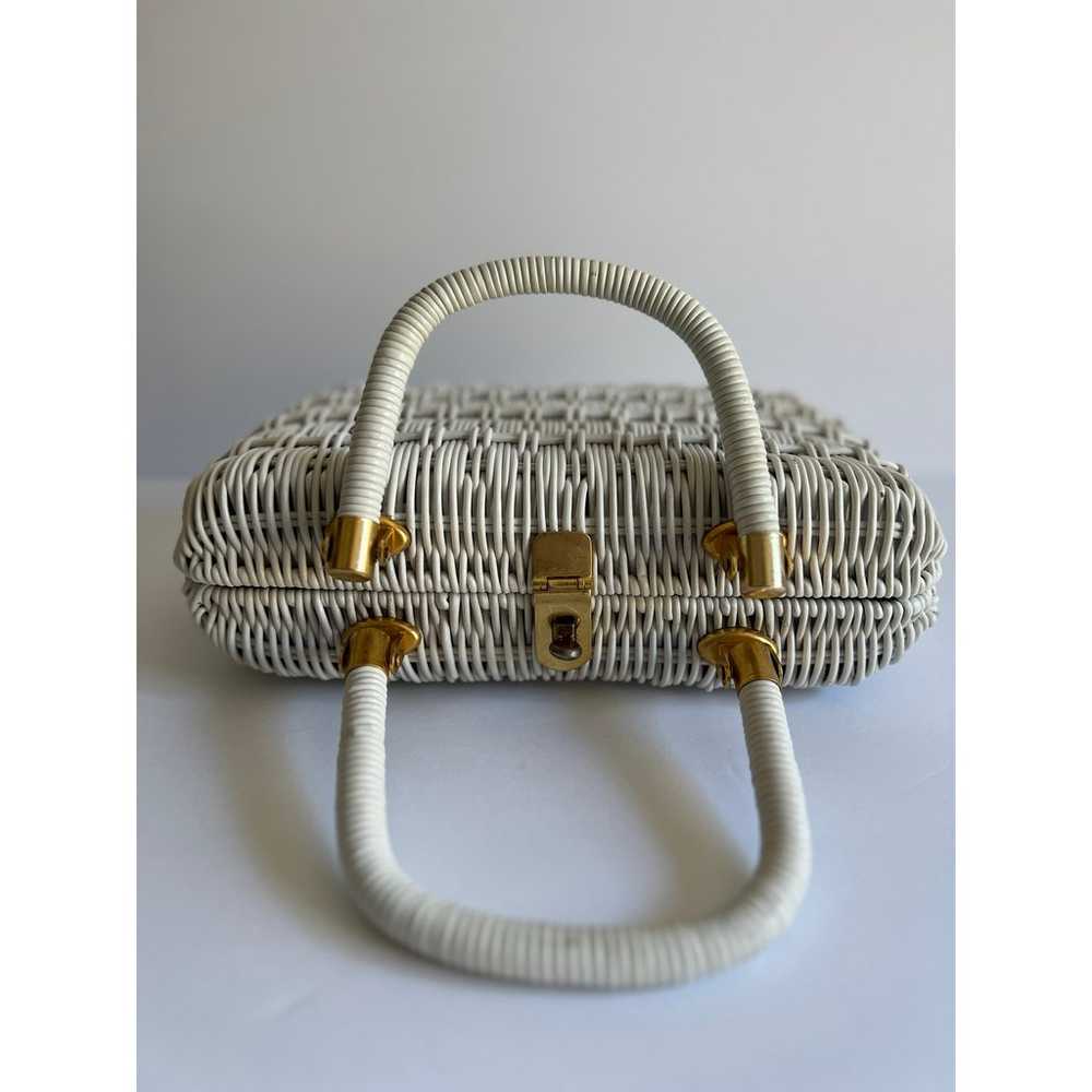 Vintage White Wicker Handbag - In Great Condition! - image 2
