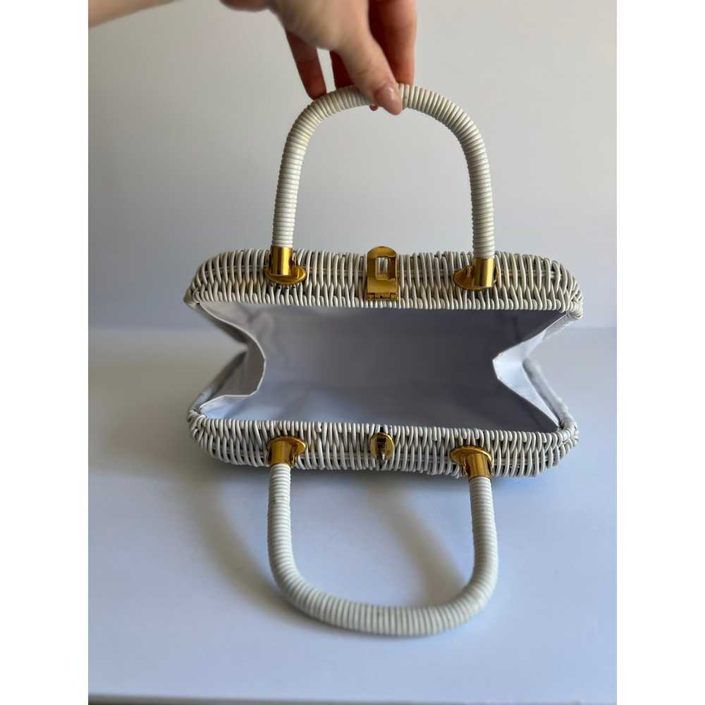 Vintage White Wicker Handbag - In Great Condition! - image 9