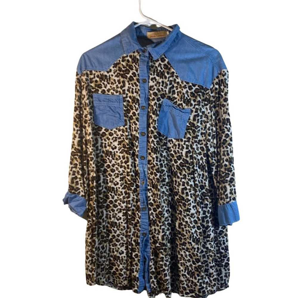 Grace & Emma Leopard Print Denim Button up Dress … - image 2