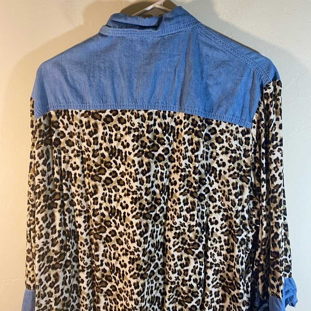 Grace & Emma Leopard Print Denim Button up Dress … - image 9