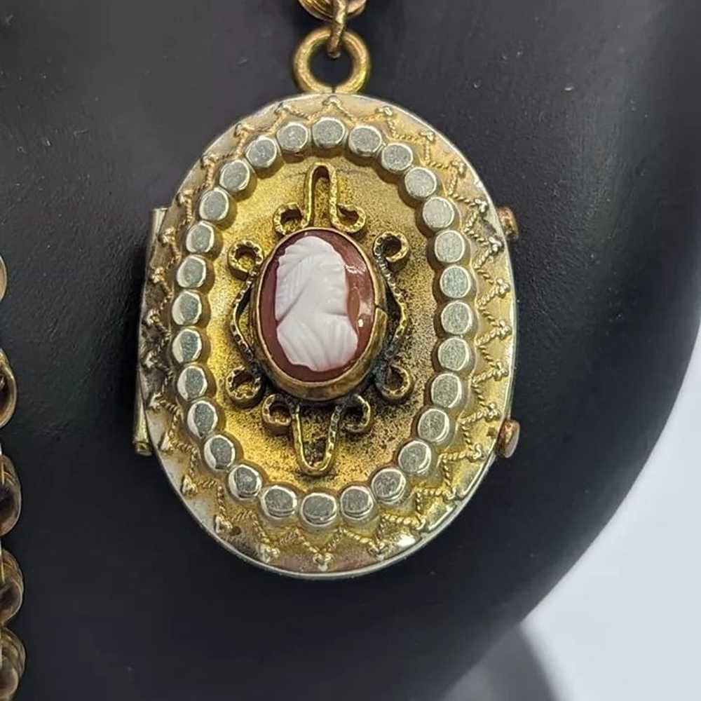 Antique Native American Cameo Locket and Chain 10… - image 4