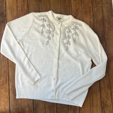 Vintage 1950’s white acrylic cardigan sweater wit… - image 1