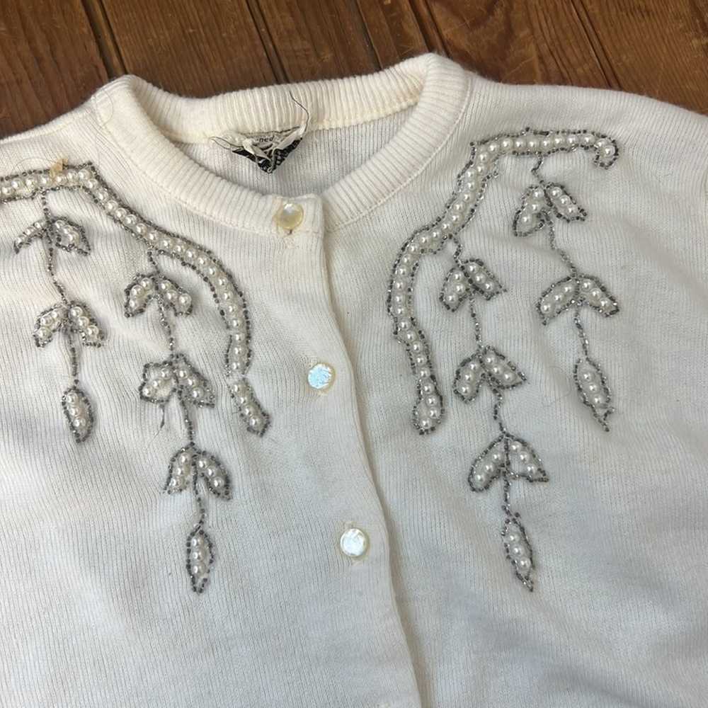 Vintage 1950’s white acrylic cardigan sweater wit… - image 2