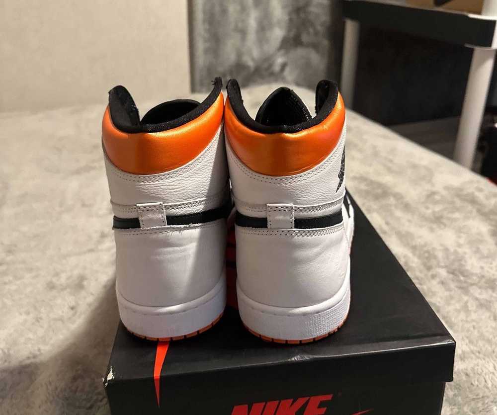 Jordan Brand × Nike Jordan 1 orange - image 3