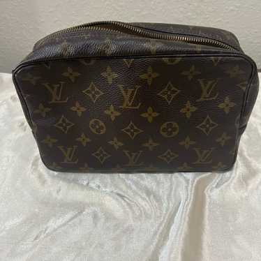 Louis Vuitton canvas make up bag vintage trousse … - image 1