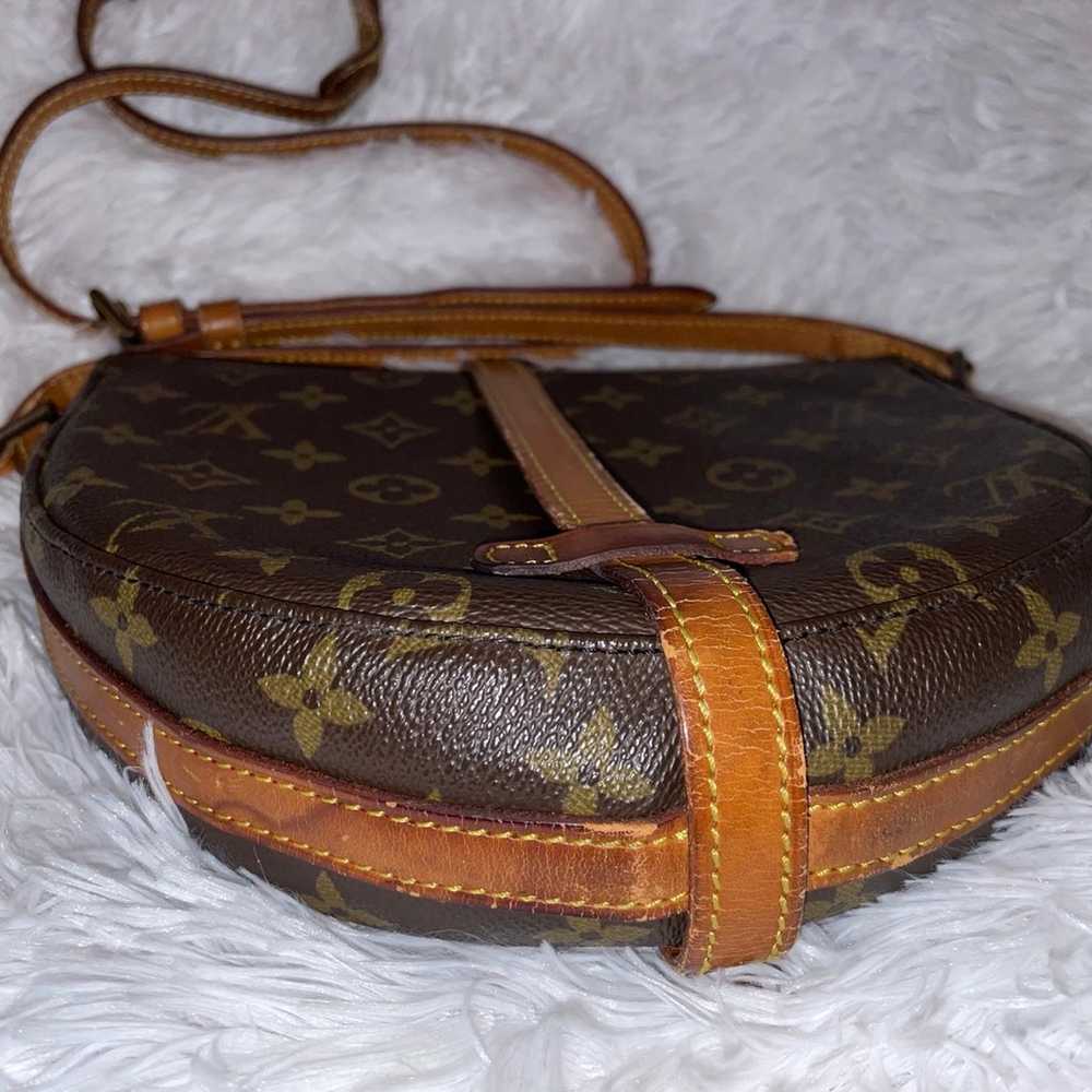 Louis Vuitton LV Shoulder/Crossbody Bag Chantilly… - image 4