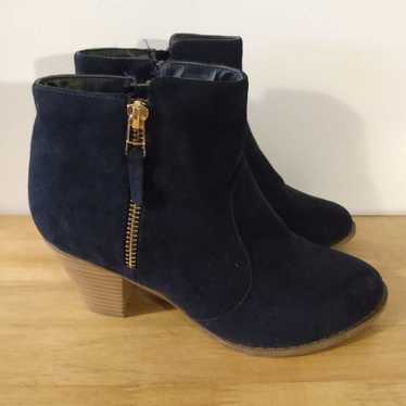 Atmosphere ankle boots