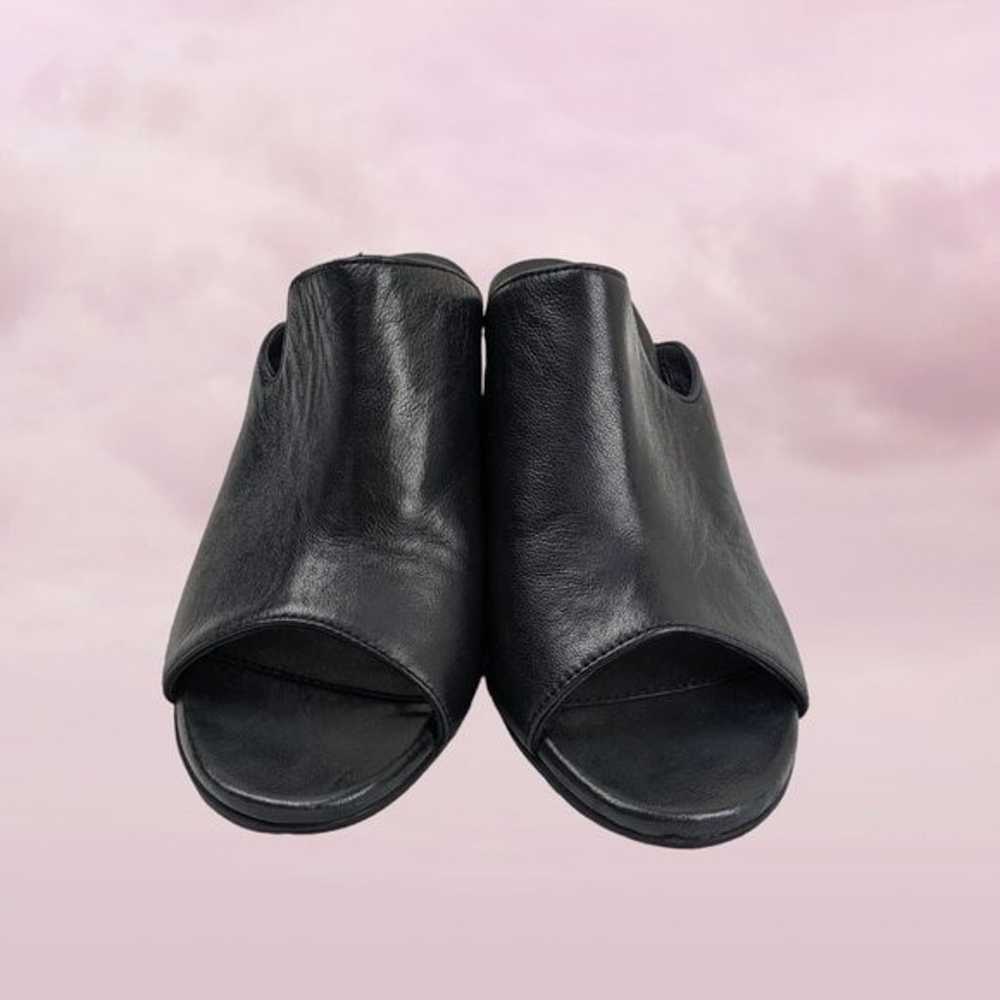 Seychelles Black Leather Block Heel Mules Size 7.… - image 3