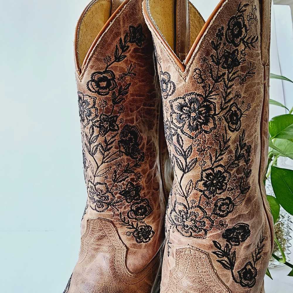 Shyanne Women's Wildflower Western Boot Square To… - image 3