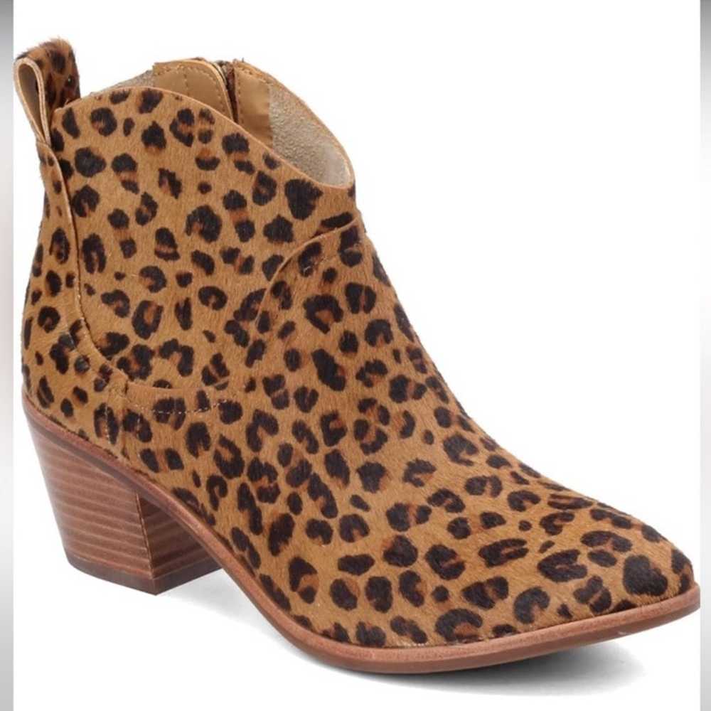 Ugg Womens Kingsburg Leopard Ankle Boot - image 2
