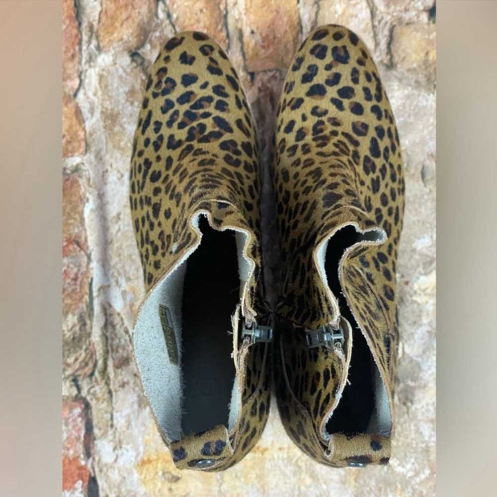 Ugg Womens Kingsburg Leopard Ankle Boot - image 9