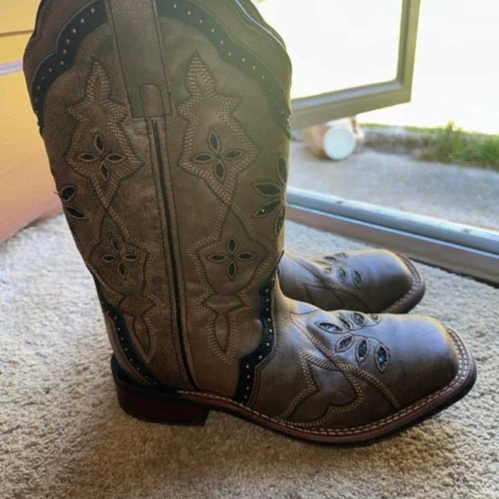 cowboy boots women size 8.5 - image 3