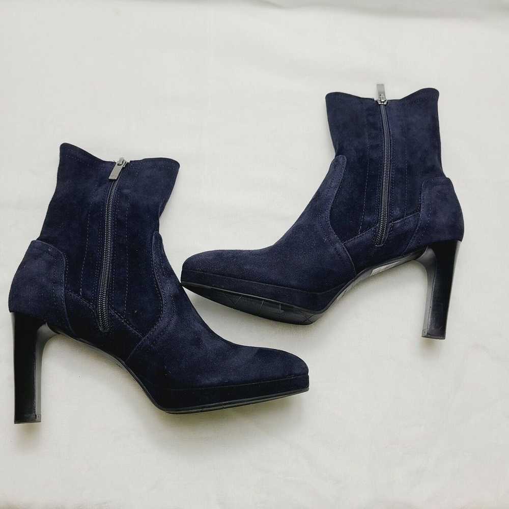 Aquatalia Reyna Navy Suede Ankle Booties Size 9 - image 5