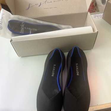 rothys flats black round