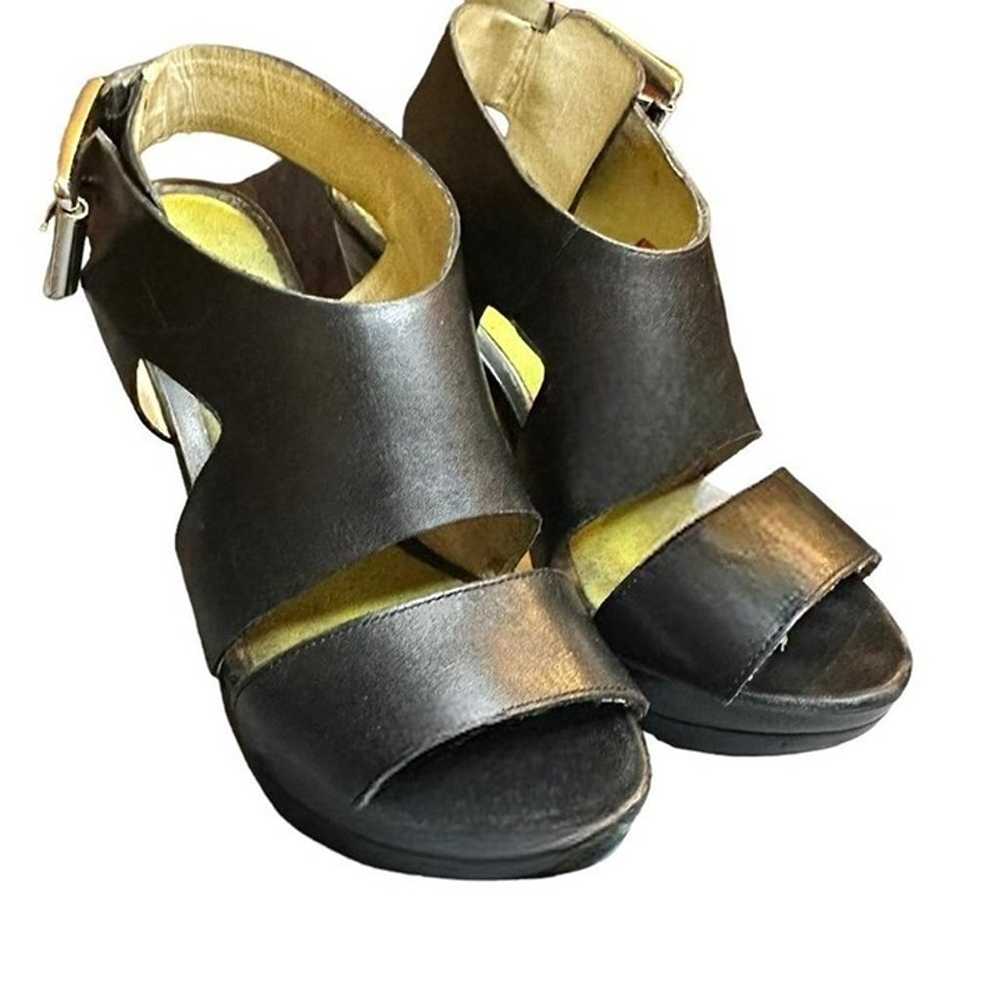 Michael Kors high heel shoes - image 6