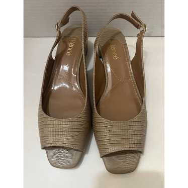 J. Renee Women's Jenvey  Light Brown Size 10 M - image 1