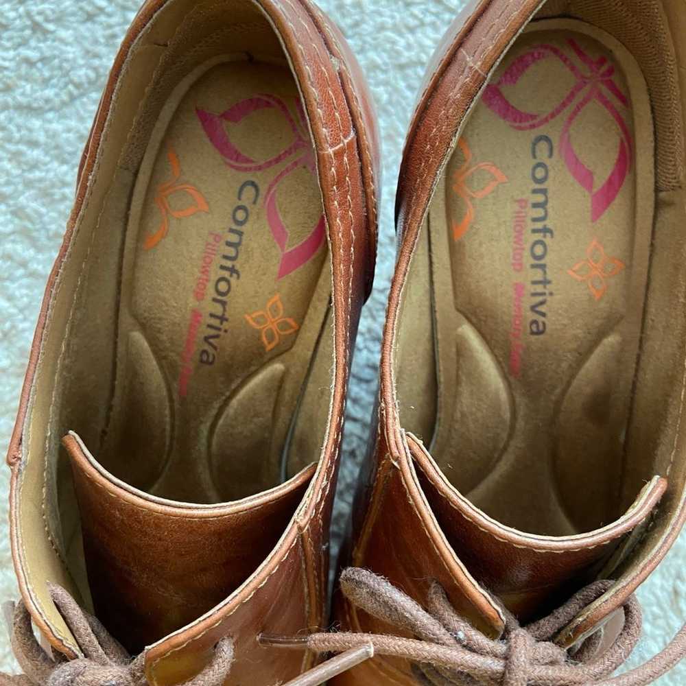 Comfortiva Oxford leather heels - image 4