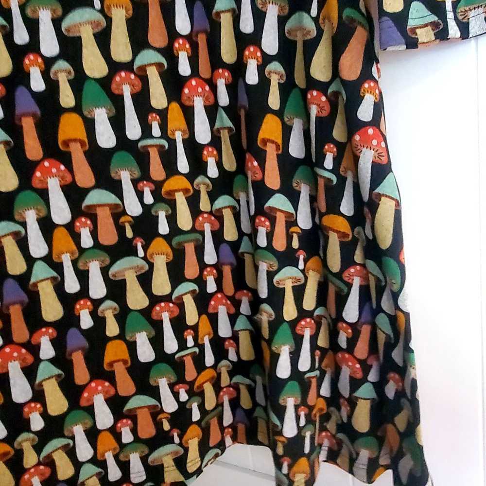 L.A. Soul Mushroom Dress XL with Pockets - image 3