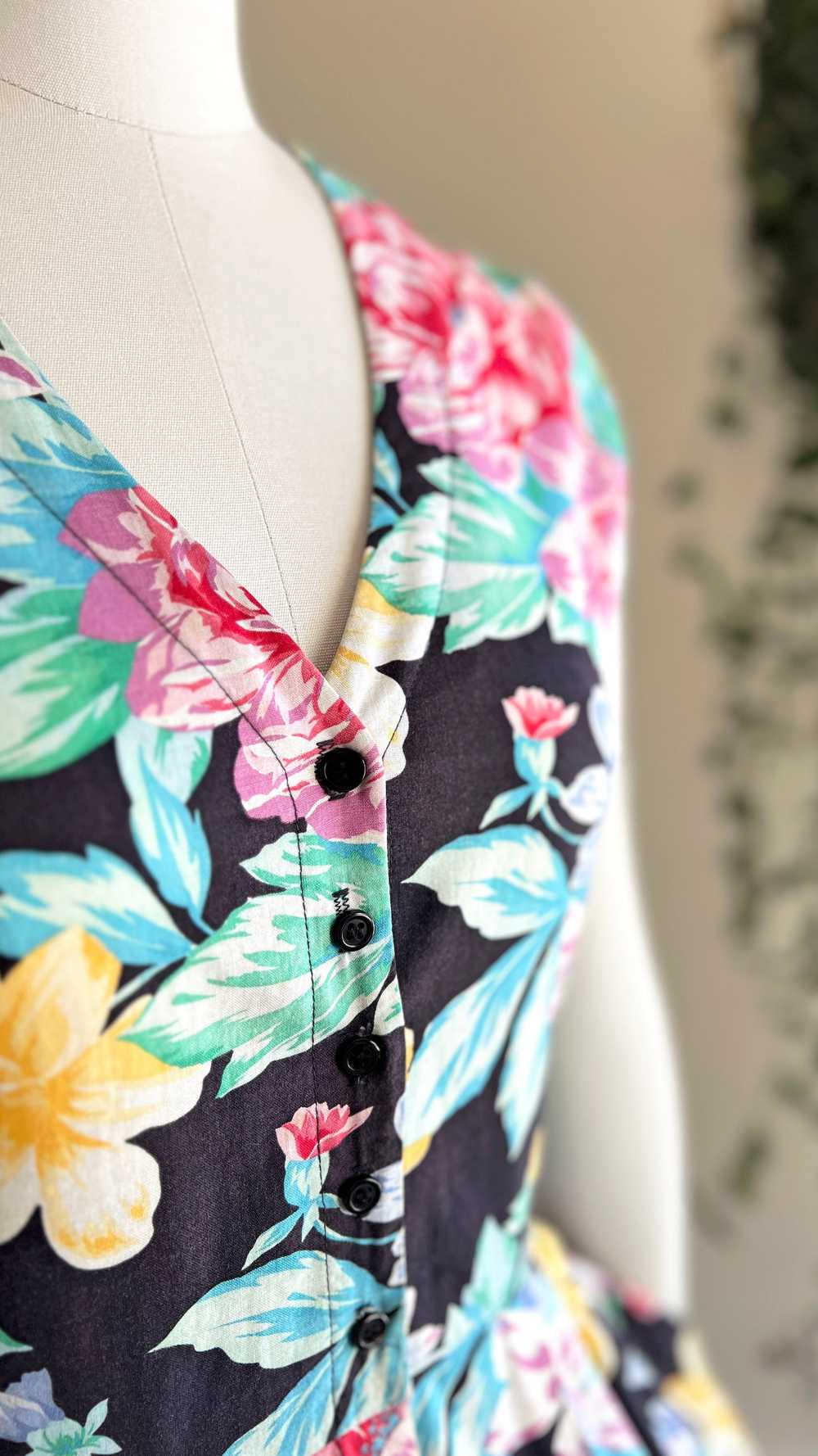 1980s KARIN STEVENS Floral Shirt Dress | medium - image 10