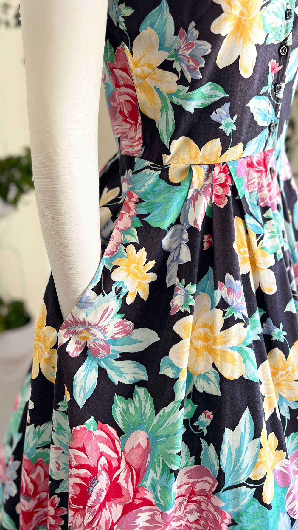 1980s KARIN STEVENS Floral Shirt Dress | medium - image 11