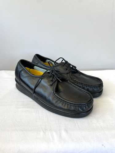 Random Vintage VTG Black Leather Wallabee-Esque…