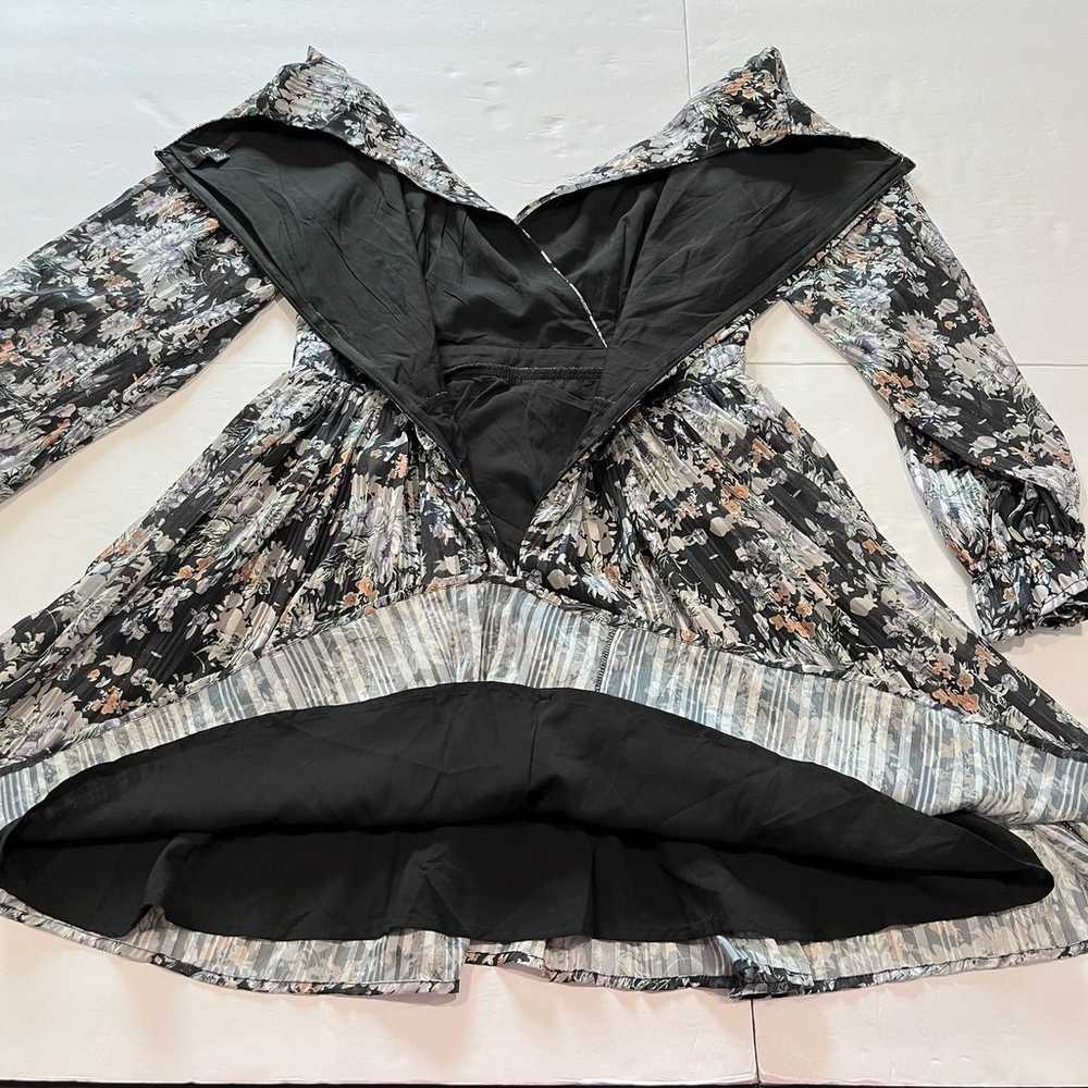 Lulus Cute and Charming Black Floral Lurex Long S… - image 8