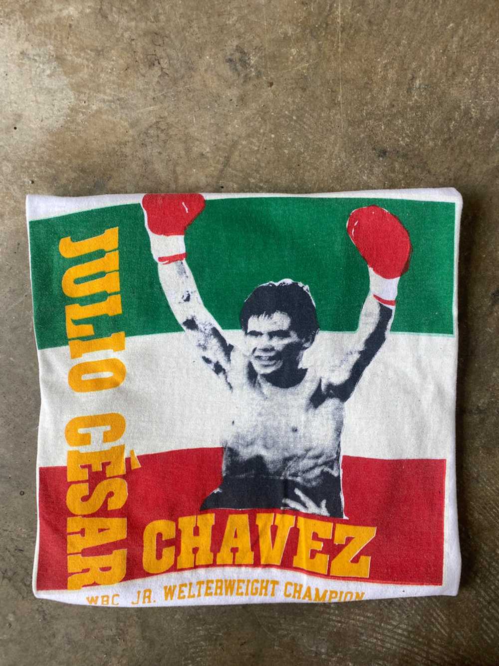 1994 Julio Cesar Chavez Boxing T-Shirt - image 7
