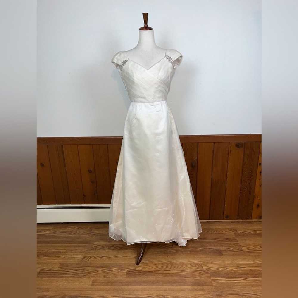 Gorgeous Vintage Custom Made Silk Wedding Gown! - image 2