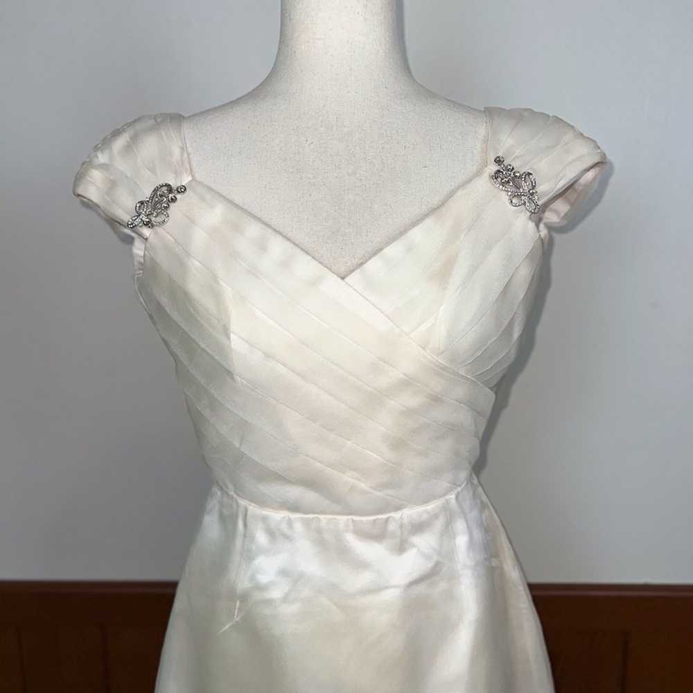 Gorgeous Vintage Custom Made Silk Wedding Gown! - image 5