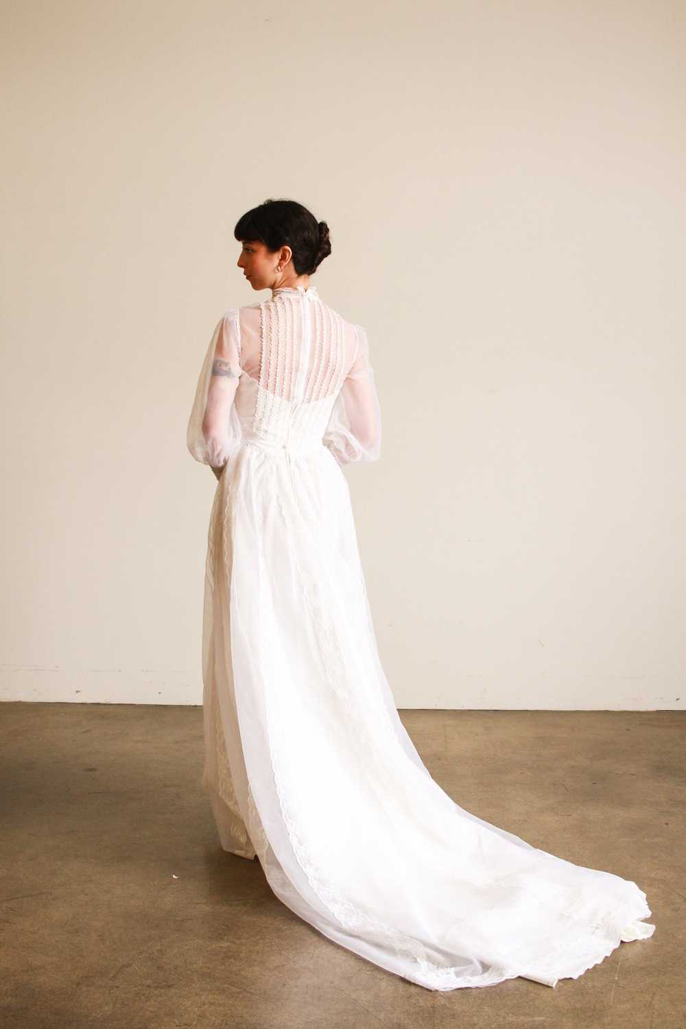 1960s White Balloon Sleeve Pleated Wedding Gown - image 10