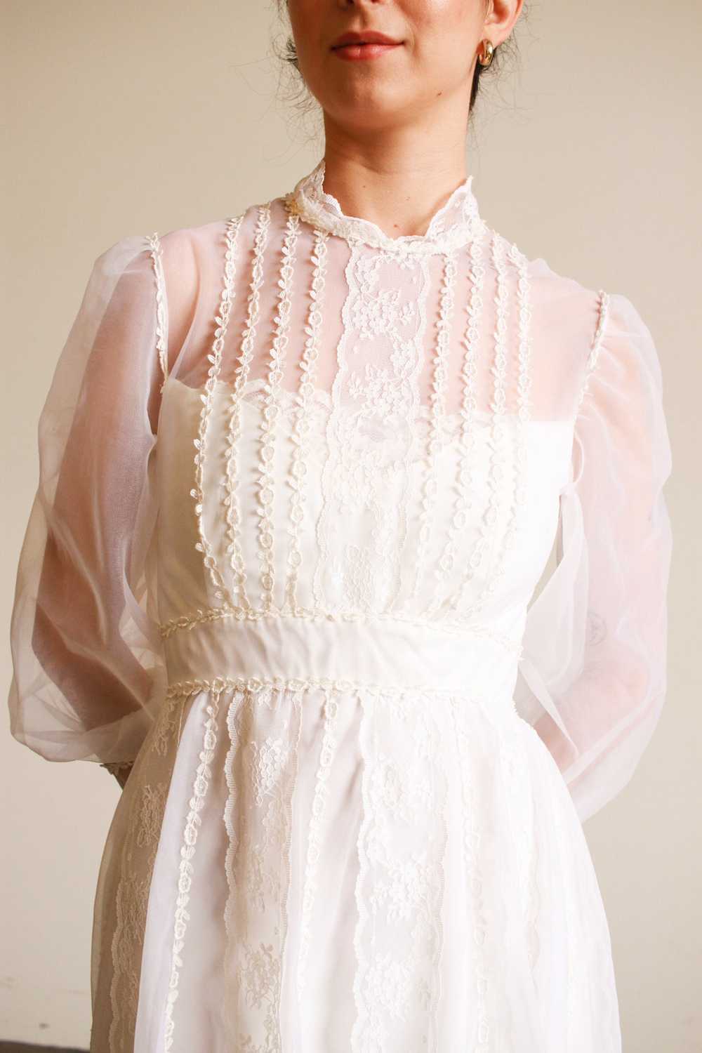 1960s White Balloon Sleeve Pleated Wedding Gown - image 11