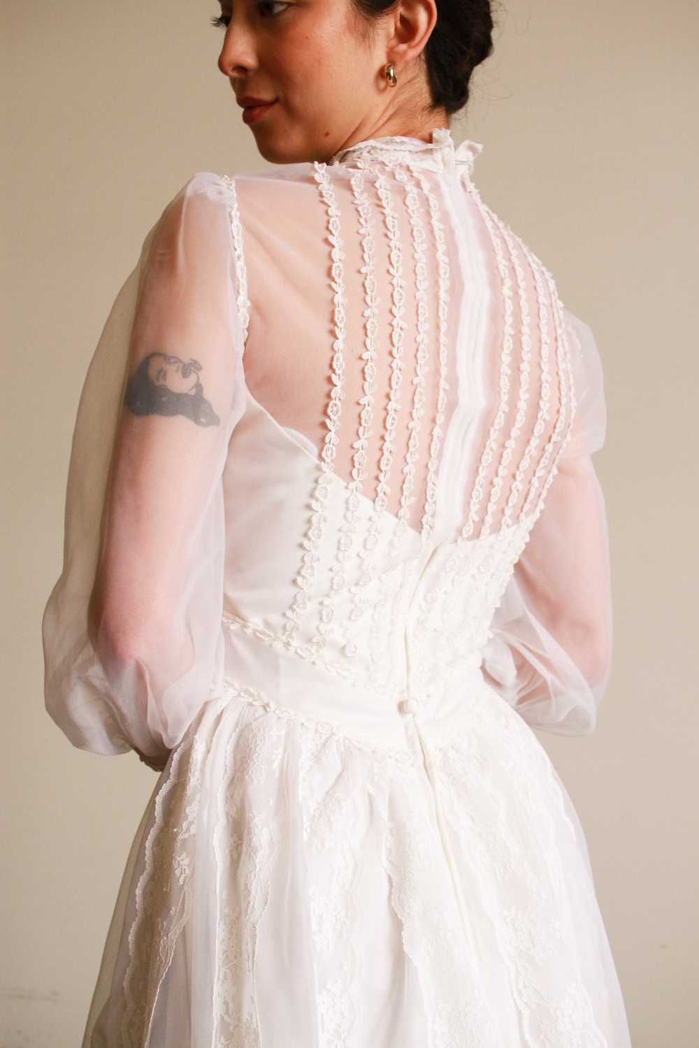 1960s White Balloon Sleeve Pleated Wedding Gown - image 12