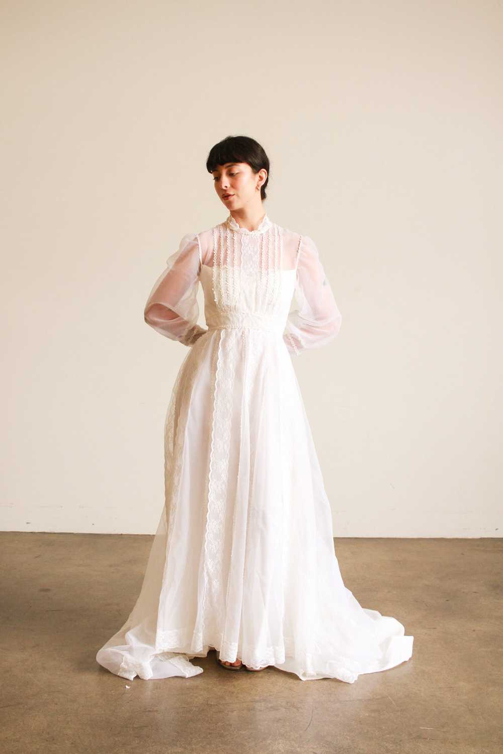1960s White Balloon Sleeve Pleated Wedding Gown - image 7