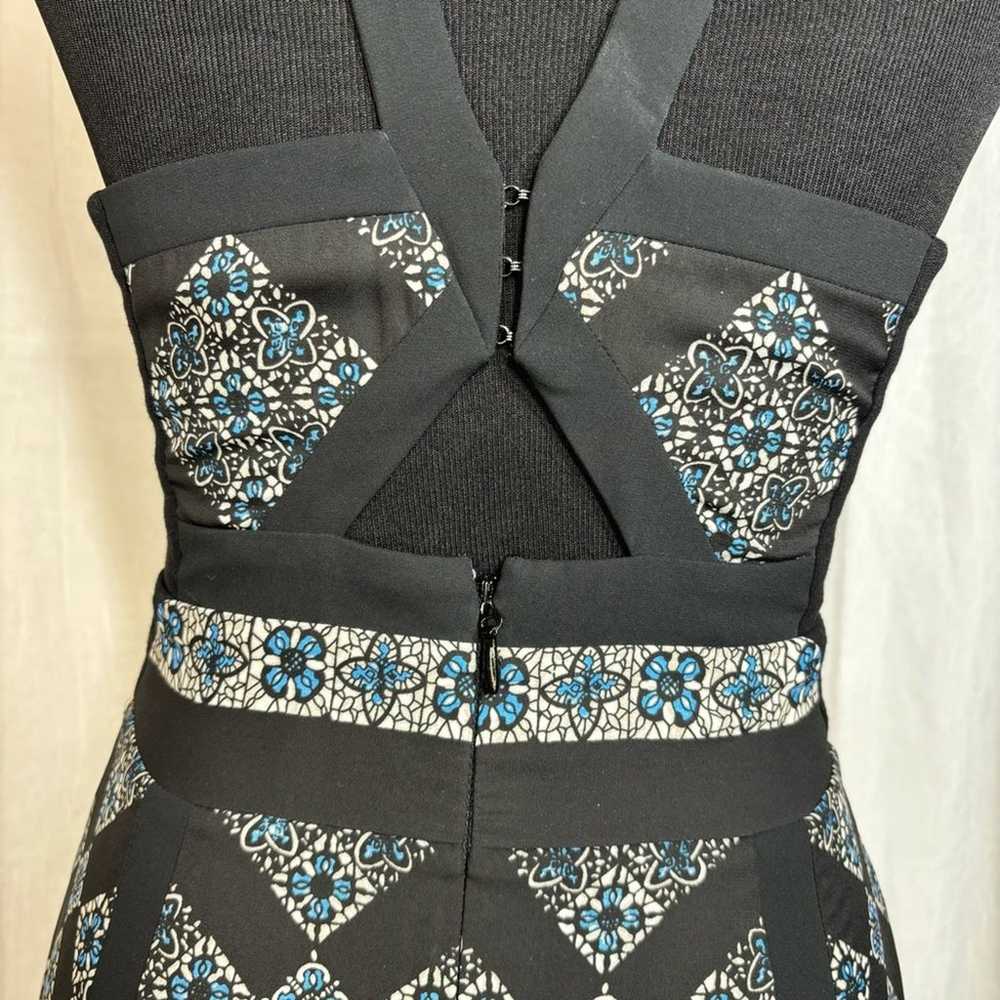 BCBGMaxAria Selena V-Neck Print-Blocked Dress - S… - image 6