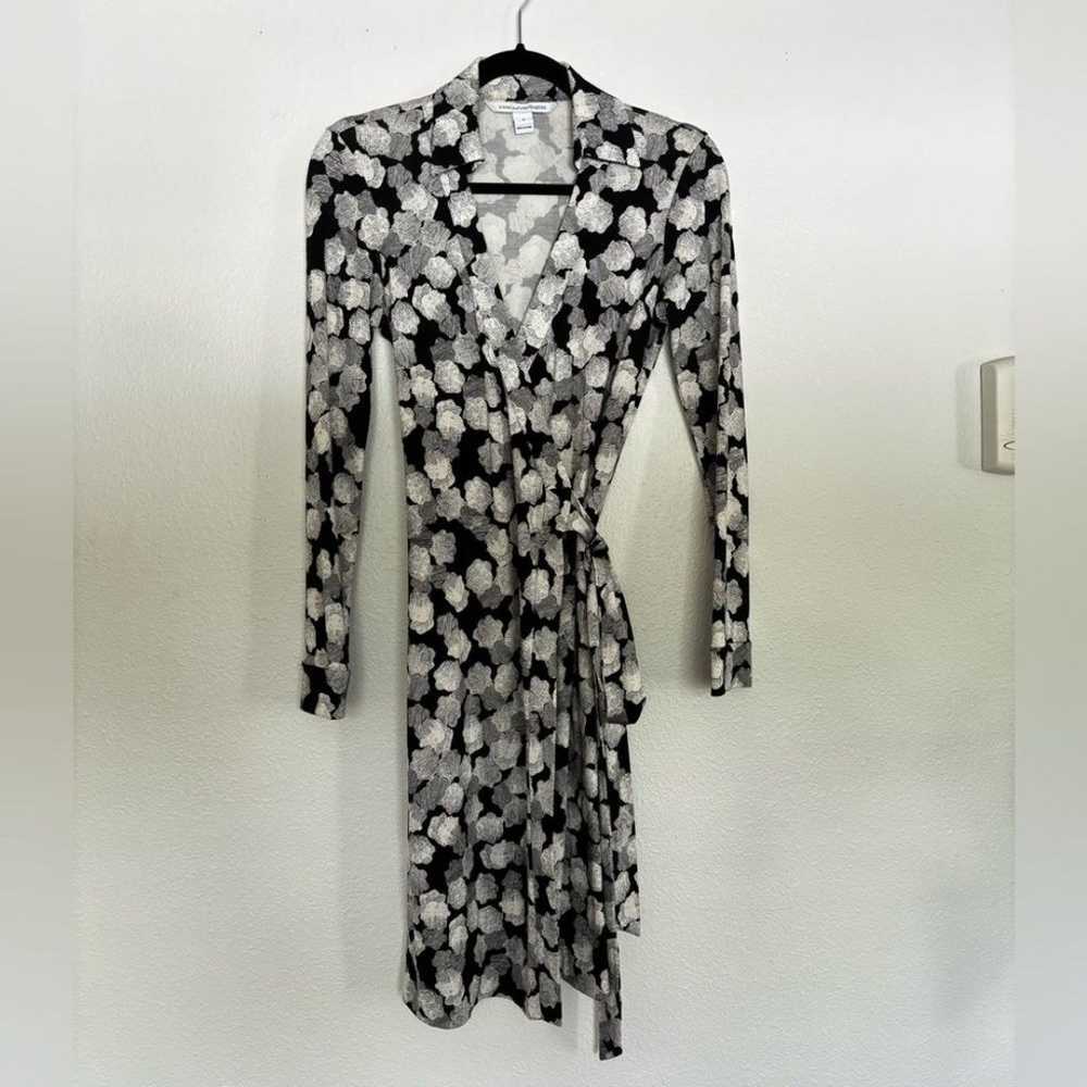 Diane Von Furstenberg Monochrome Printed New Jean… - image 2