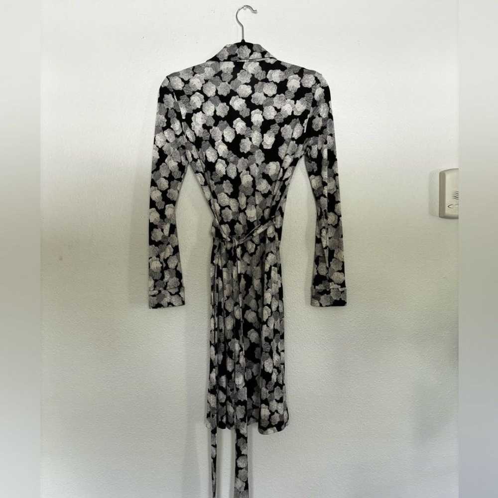Diane Von Furstenberg Monochrome Printed New Jean… - image 7