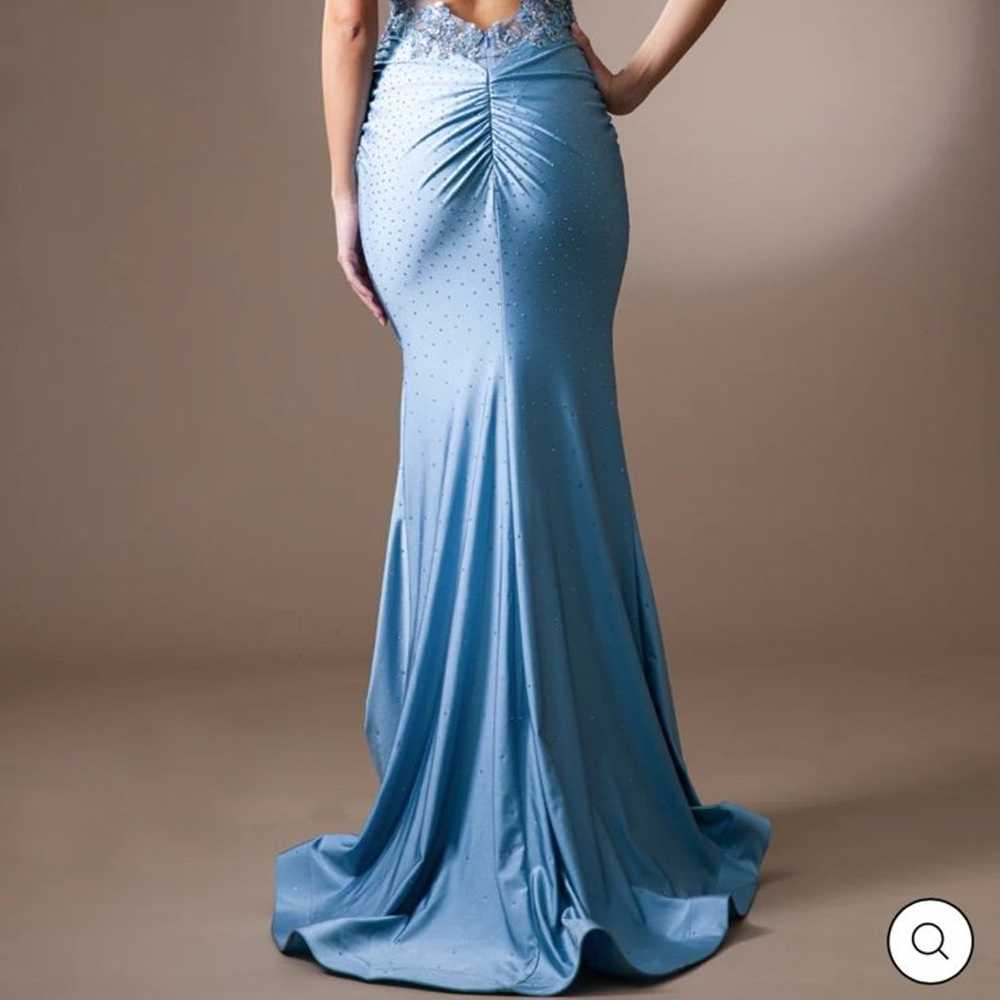 Amelia couture prom dress - image 2