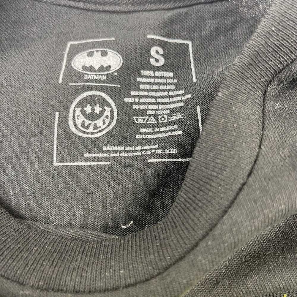 The Batman Gotham City Graphic T-Shirt Men’s Size… - image 6