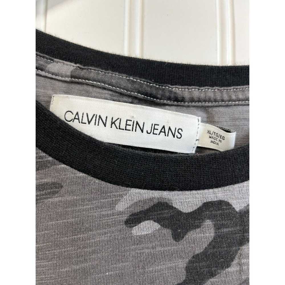 Calvin Klein Black/Grey Camo T-shirt.Size XL CK L… - image 4