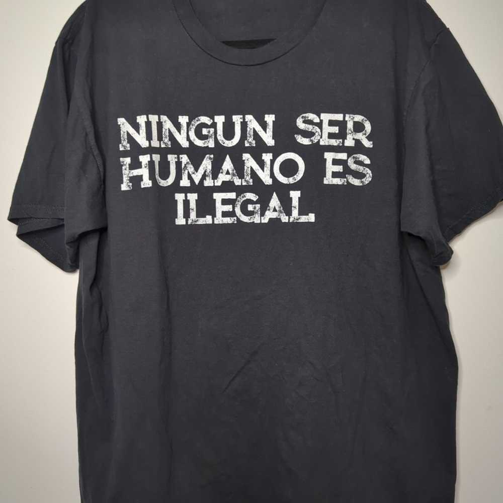 Ningún Ser Humano Es Ilegal Black T Shirt Size XL… - image 2